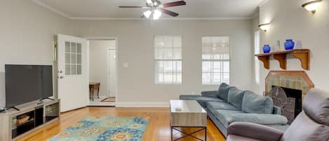 Jacksonville Vacation Rental | 2BR | 2BA | 1,350 Sq Ft | Stairs Required