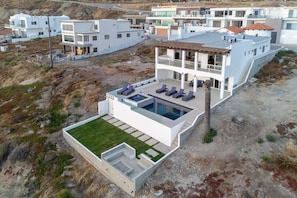 Brand new construction! Your spectacular beachfront villa.