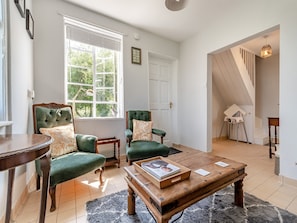 Sitting room | Diglis Lock Cottage, Worcester