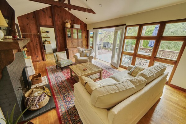 Main level living room