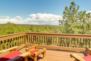 En-Suite Balcony | Forest Views | ~2 Mi to Show Low Lake