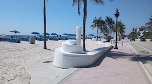 Fort Lauderdale Beach - opposite of hotel