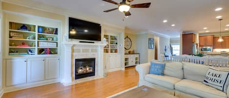 Eatonton Vacation Rental | 3BR | 3.5BA | 2,820 Sq Ft | Stairs Required