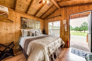 Sleeping Accommodations | Queen Bed | Linens Provided