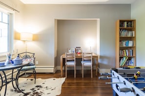 Spielezimmer