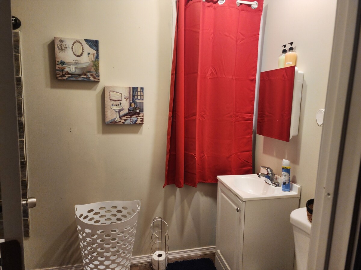 Cozy and stylish apartment in central meriden