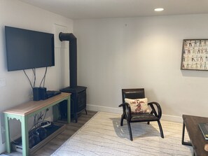 Gas stove, flat screen smart TV and DVD player