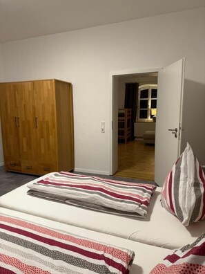 Ferienwohnung Bahnhof-FeWo Nebenzimmer