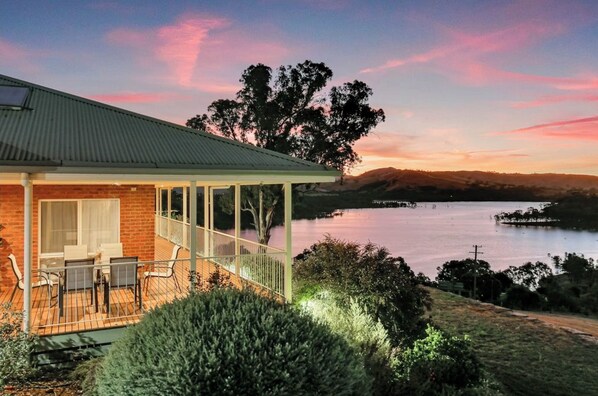 Sunset at Someplace Else - Bonnie Doon.