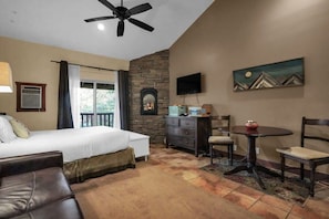 Enjoy a movie from bed and enjoy waking up to beautiful views, the location of the comfortable full-size bed makes both possible!