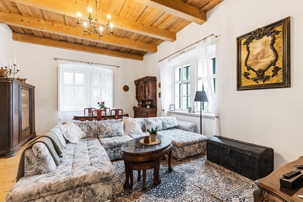 Lounge – Soví dom apartment 1