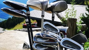 Un ensemble de golf professionnel complet est Ă la disposition de nos golfeurs
