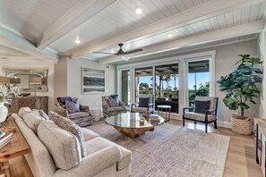 101 Seacrest | Living Room