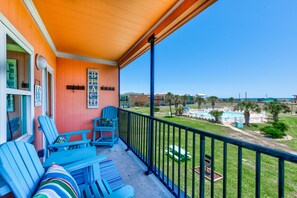 exterior - Patio with sunrise and courtyard views!!