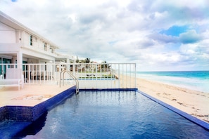 Private pool, beach and ocean view