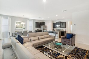 07_Open_plan_living_area_0721.jpg