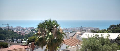 Vista para praia/oceano