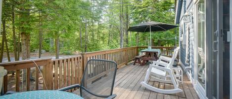 Middleton Vacation Rental | 2BR | 1BA | 685 Sq Ft | Stairs Required to Access