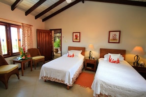Unit with Twin bed. Exact unit will be assigned upon arrival. Views, colors and decor may vary.