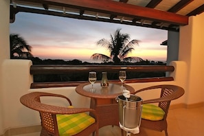 Suite w/ Garden View