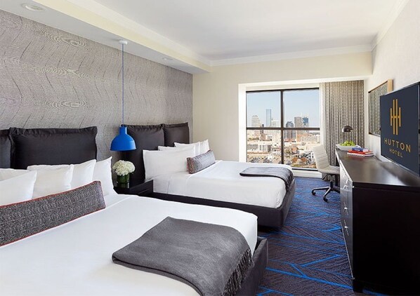 Bedroom with two queen size beds