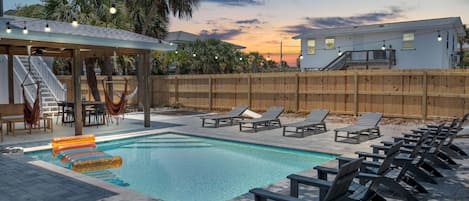 Ambient lighting around the pool create a nice atmosphere in the evenings.