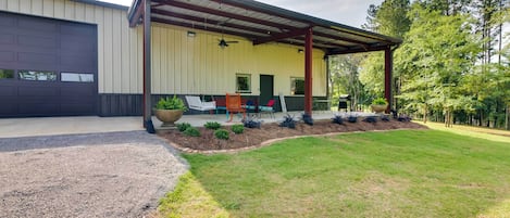 Starkville Vacation Rental | 1BR | 1BA | Step-Free Access | 750 Sq Ft