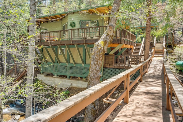 Camp Connell Vacation Rental | 3BR | 1BA | 1,008 Sq Ft | Steps Required