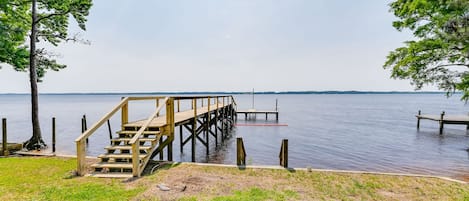 Edenton Vacation Rental | 2BR | 1BA | 857 Sq Ft | Step-Free Access