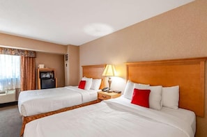 Comfy 2 Double size beds; perfect for your vacation!