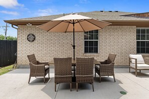 Outdoor dining