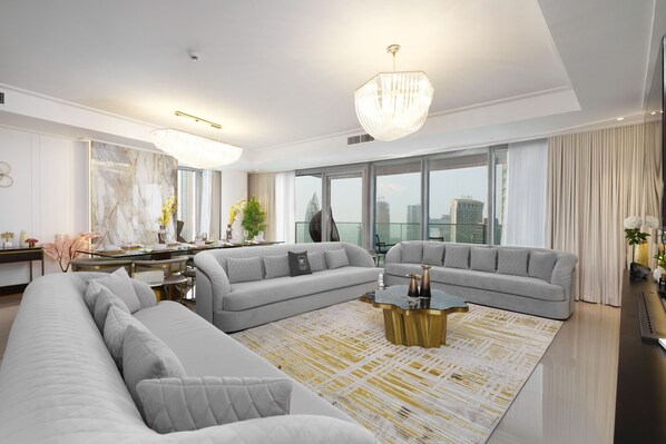 Opulent holiday rental with a large balcony and stunning Burj Khalifa views in Downtown Dubai