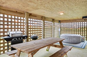 Outdoor Space | Free WiFi | Private Hot Tub | Steps to Beach