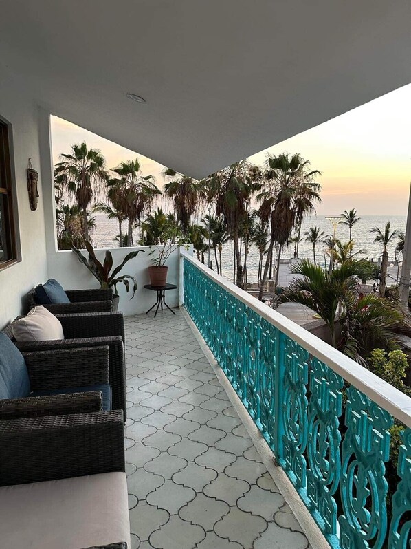 Balcony with deep seating and amazing ocean views.