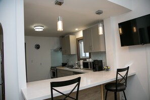 Bar seating at the counter top for socializing