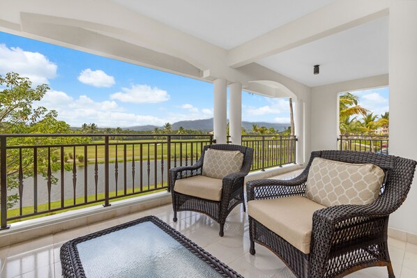 Large Terrace with Seating for Four