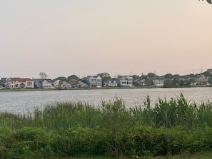 Lake right in backyard