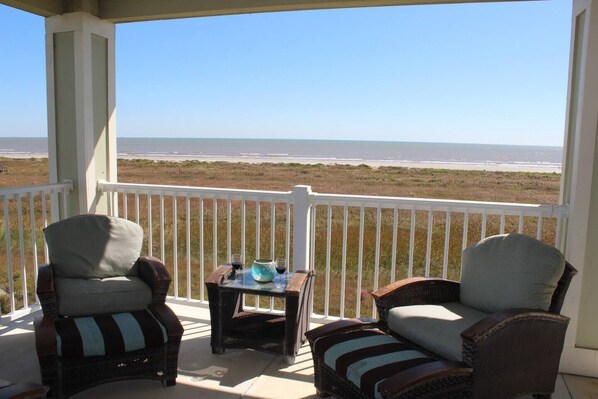 Enjoy your drinks with 3rd floor awesome view of the ocean 