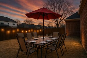 With over 230 days of annual sunshine, why not eat your breakfast, lunch or dinner outside on the dining table?
