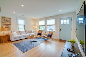 Living Room | Central Air Conditioning