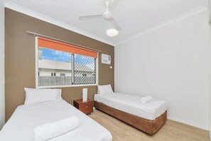 5850d10f-2863-4593-a4bd-6c18666816d9