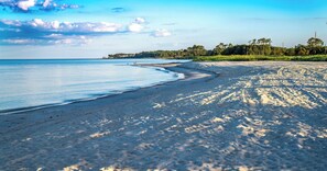 Enjoy Haven Beach -a pretty public beach on the Chesapeake - 5.5 miles away!