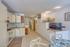 Kitchen and dining area