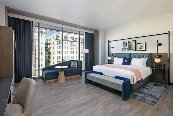 Unit with comfortable bed