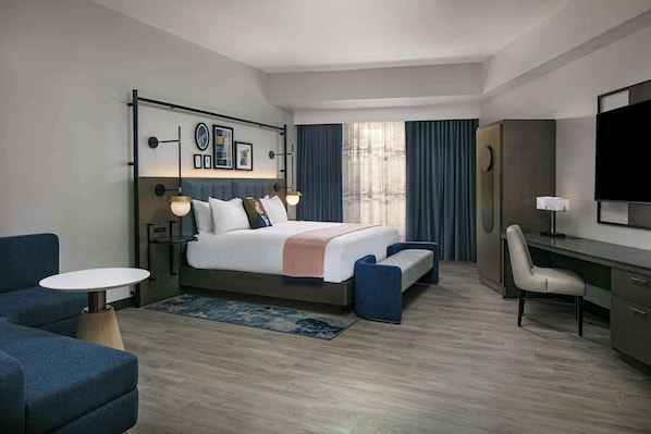 Unit with comfortable bed