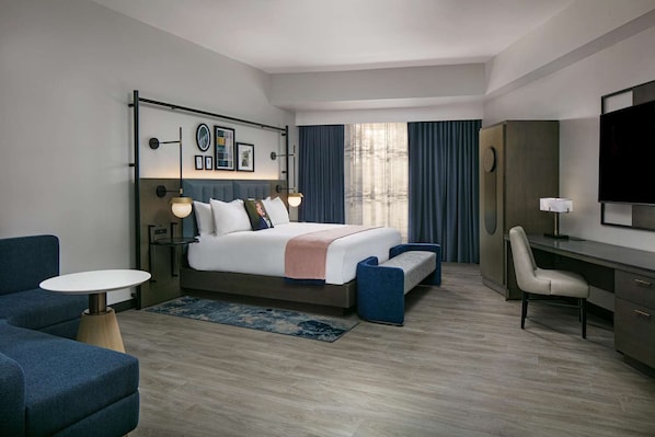 Unit with comfortable bed