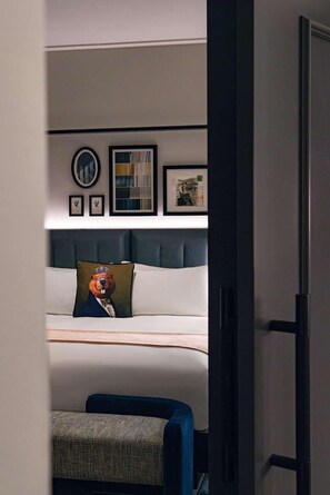 Unit with comfortable bed