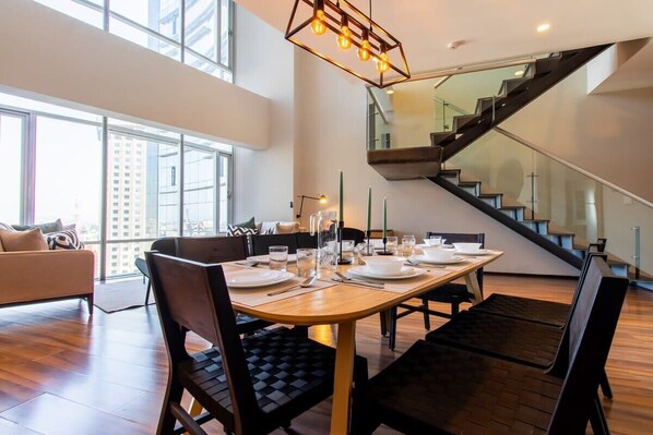 Enjoy your meals in a perfectly equipped dining room