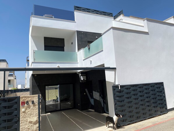 Eingang, Carport