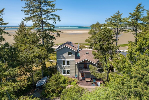 SILETZ BAY BEACH HOUSE